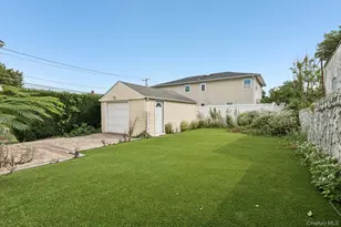 105 Devon Rd, Albertson, NY 11507 - Photo 19