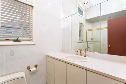 4 Comet Road, Selden, NY 11784 - Photo 15