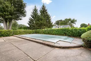 4 Comet Rd, Selden, NY 11784 - Photo 27