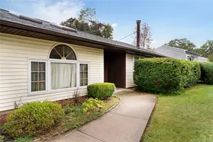 4 Comet Rd, Selden, NY 11784 - Photo 3