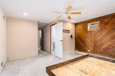 4 Comet Road, Selden, NY 11784 - Photo 13