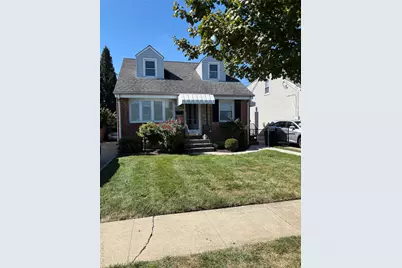 239 McKinley Parkway, Mineola, NY 11501 - Photo 1