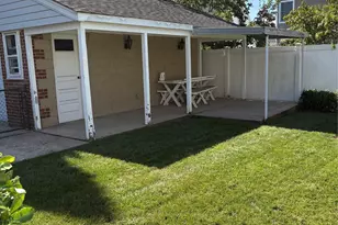 239 Mckinley Pkwy, Mineola, NY 11501 - Photo 13