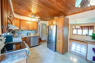 31 Garden Blvd, Hicksville, NY 11801 - Photo 9