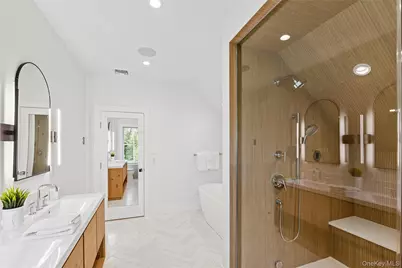 510 Abrahams Path, Amagansett, NY 11930 - Photo 19