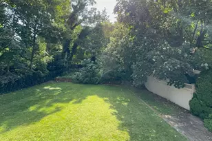 47-34 Glenwood St, Little Neck, NY 11362 - Photo 15