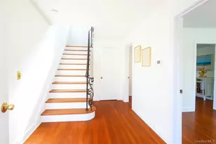 47-34 Glenwood St, Little Neck, NY 11362 - Photo 3