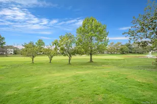 52 Hamlet Dr, Commack, NY 11725 - Photo 39