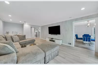 52 Hamlet Drive #52, Commack, NY 11725 - Photo 15