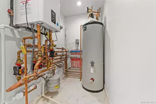 181-08 69th Ave, Fresh Meadows, NY 11365 - Photo 37