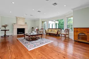 532 E Shore Rd, Great Neck, NY 11024 - Photo 7