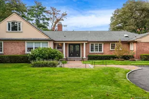 532 E Shore Rd, Great Neck, NY 11024 - Photo 3