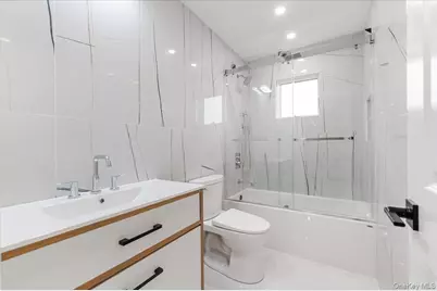 1028 E Broadway, Woodmere, NY 11598 - Photo 45