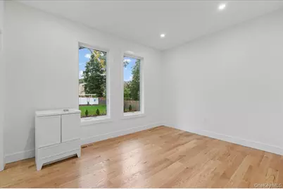 1028 E Broadway, Woodmere, NY 11598 - Photo 31