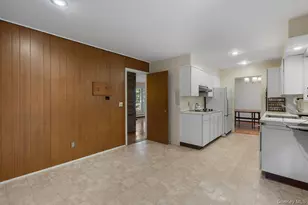 8 Bykenhulle Rd, Hopewell Junction, NY 12533 - Photo 17