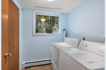 8 Bykenhulle Road, Hopewell Junction, NY 12533 - Photo 27