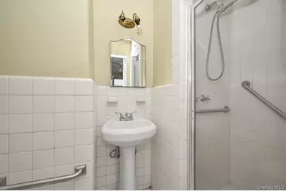 67-66 108th Street #C61, Forest Hills, NY 11375 - Photo 17