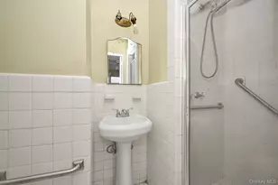 67-66 108th St, Forest Hills, NY 11375 - Photo 17