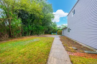 103 Maple Avenue, Port Jefferson Station, NY 11776 - Photo 17