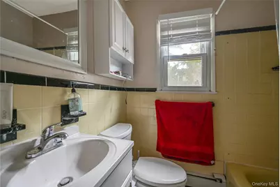 167 Vernon Valley Road, East Northport, NY 11731 - Photo 9