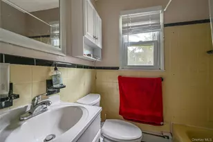 167 Vernon Valley Rd, East Northport, NY 11731 - Photo 9