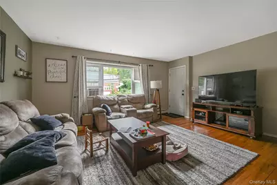 167 Vernon Valley Road, East Northport, NY 11731 - Photo 11