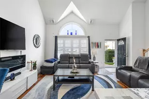 121 Willow Ln, Valley Stream, NY 11580 - Photo 3