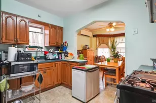 11504 237th St, Elmont, NY 11003 - Photo 7