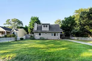 5 Liberty St, Hampton Bays, NY 11946 - Photo 3