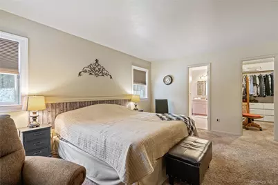 27 Evelyn Court, Manorville, NY 11949 - Photo 21