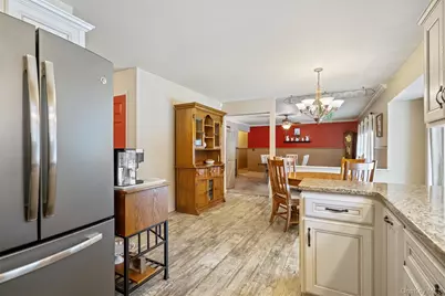 27 Evelyn Court, Manorville, NY 11949 - Photo 9