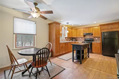27 Evelyn Court, Manorville, NY 11949 - Photo 29