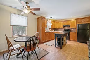 27 Evelyn Ct, Manorville, NY 11949 - Photo 29