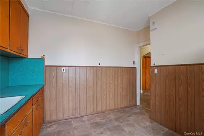 72-07 73 Street, Glendale, NY 11385 - Photo 25