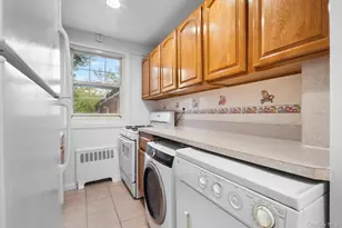 58-16 251st St, Little Neck, NY 11360 - Photo 15