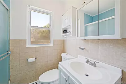 1454 E Forks Road, Bay Shore, NY 11706 - Photo 19