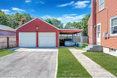 1454 E Forks Road, Bay Shore, NY 11706 - Photo 5