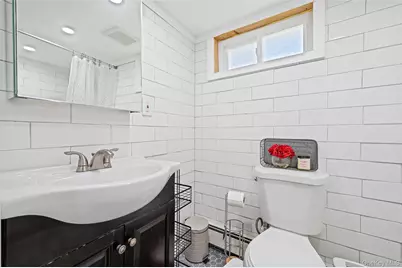 1454 E Forks Road, Bay Shore, NY 11706 - Photo 27