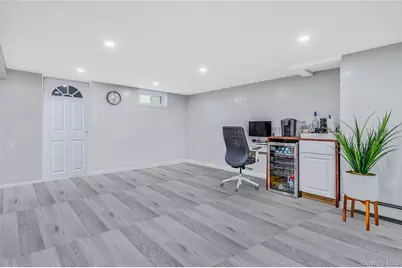 1454 E Forks Road, Bay Shore, NY 11706 - Photo 25