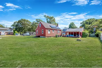1454 E Forks Road, Bay Shore, NY 11706 - Photo 33