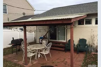 161 Dartmouth Drive, Hicksville, NY 11801 - Photo 3