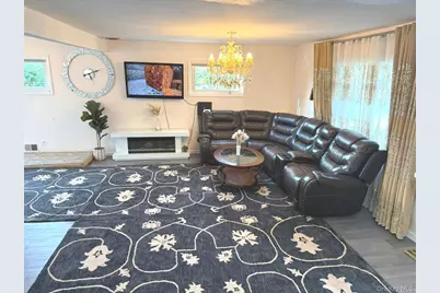 58 Narcissus Avenue, Hicksville, NY 11801 - Photo 5