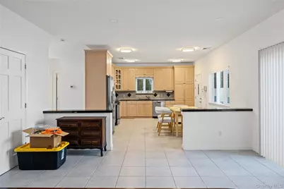 170 McKinley Avenue, Franklin Square, NY 11010 - Photo 15