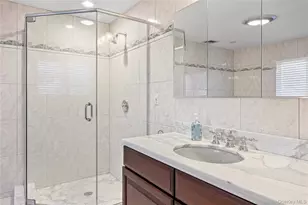 170 McKinley Ave, Franklin Square, NY 11010 - Photo 21