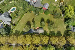9 Snowball Dr, Cold Spring Harbor, NY 11724 - Photo 35