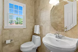 9 Snowball Dr, Cold Spring Harbor, NY 11724 - Photo 17