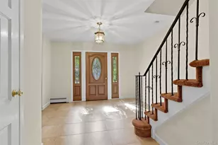 9 Snowball Dr, Cold Spring Harbor, NY 11724 - Photo 7