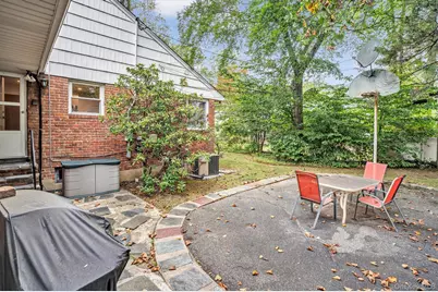 125 Colonial Road, Great Neck, NY 11021 - Photo 5