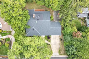 125 Colonial Rd, Great Neck, NY 11021 - Photo 3