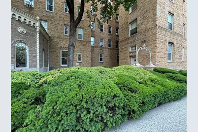 219 Bronx River Road #1G, Yonkers, NY 10704 - Photo 3